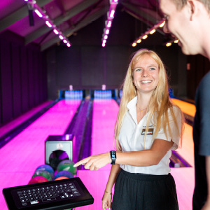 Bowling lanes image 2